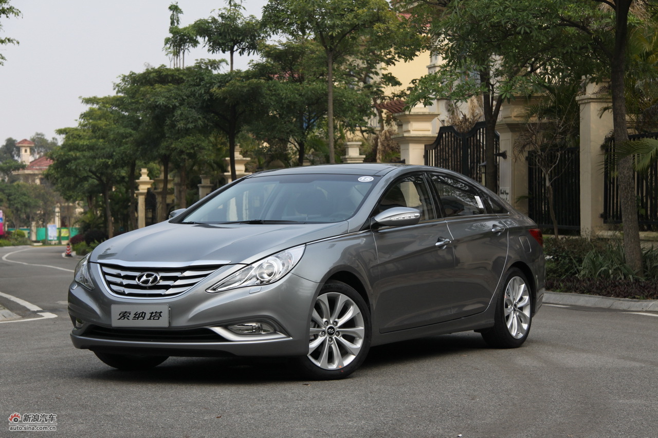 新浪汽车体验试驾第八代索纳塔-外观