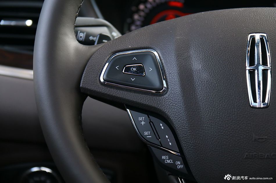 2015款林肯MKC 2.0T四驱总统系列