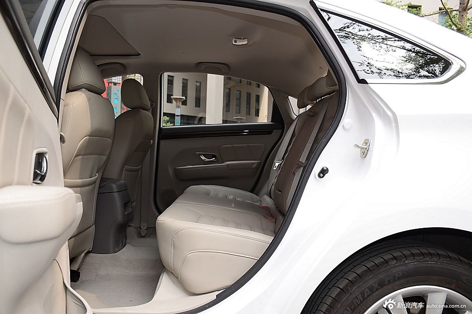 2016款景逸S50 2.0L手动尊享型