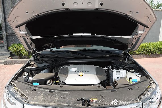 2015款哈弗H8 2.0T两驱豪华型