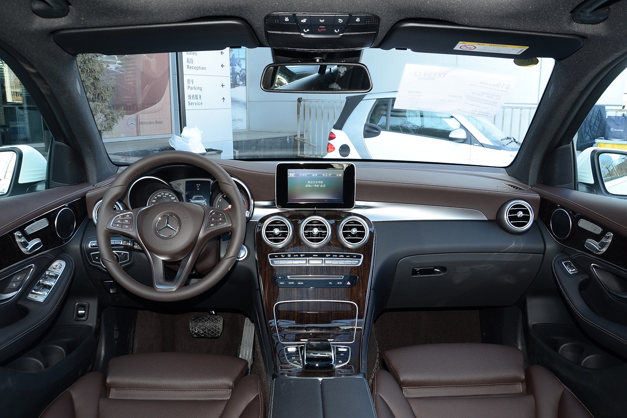 2016款奔驰glc260 2.0t自动4matic豪华型