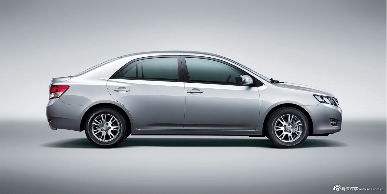 2012款众泰z300资料图