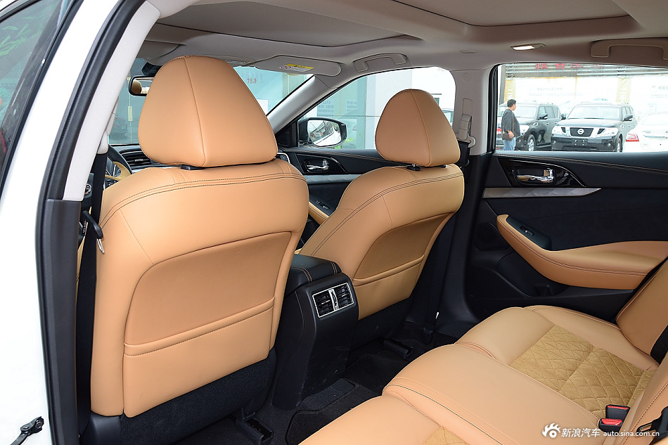 2016款西玛2.5L自动XV至尊版