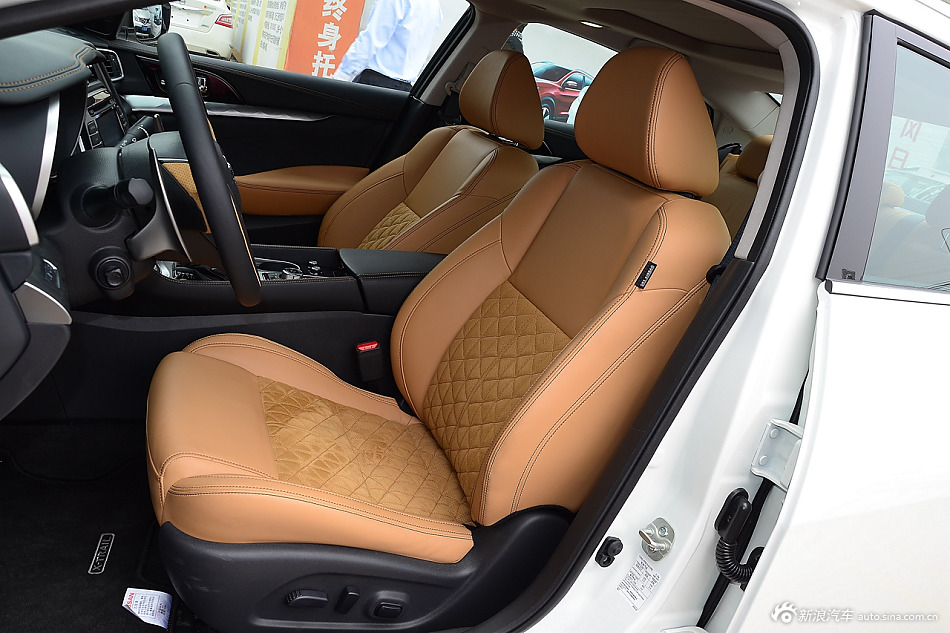 2016款西玛2.5L自动XV至尊版