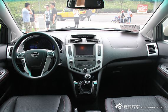 2014款比亚迪S6 1.5TI手动旗舰型