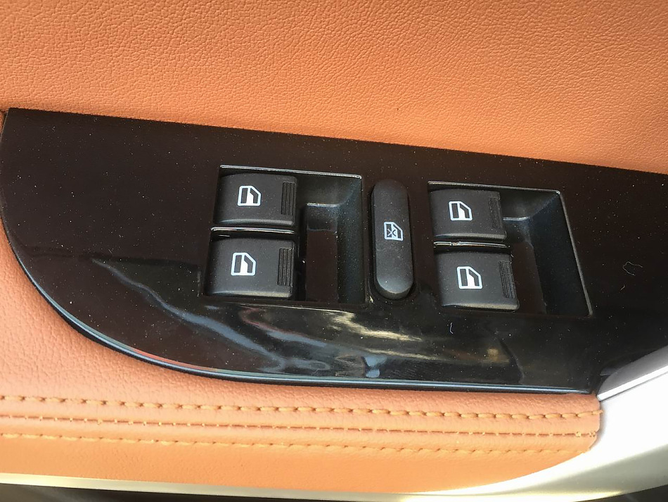 金杯蒂阿兹内饰曝光