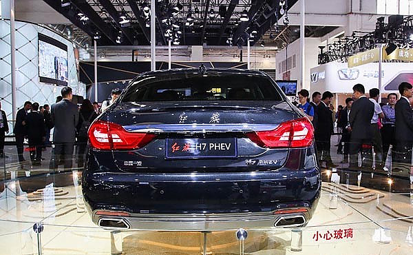 新款红旗H7明年春季上市 混动版油耗3.6L
