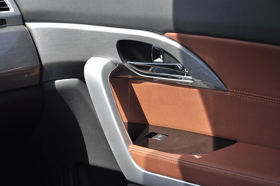 金杯蒂阿兹内饰曝光