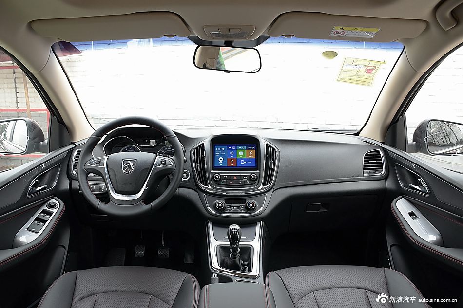 2016款宝骏560 1.8L手动豪华型