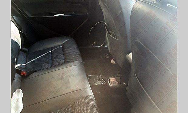 曝天津一汽骏派A50谍照