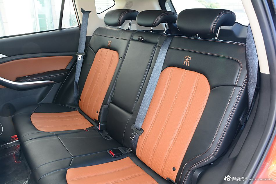 2016款比亚迪宋2.0TID自动旗舰型