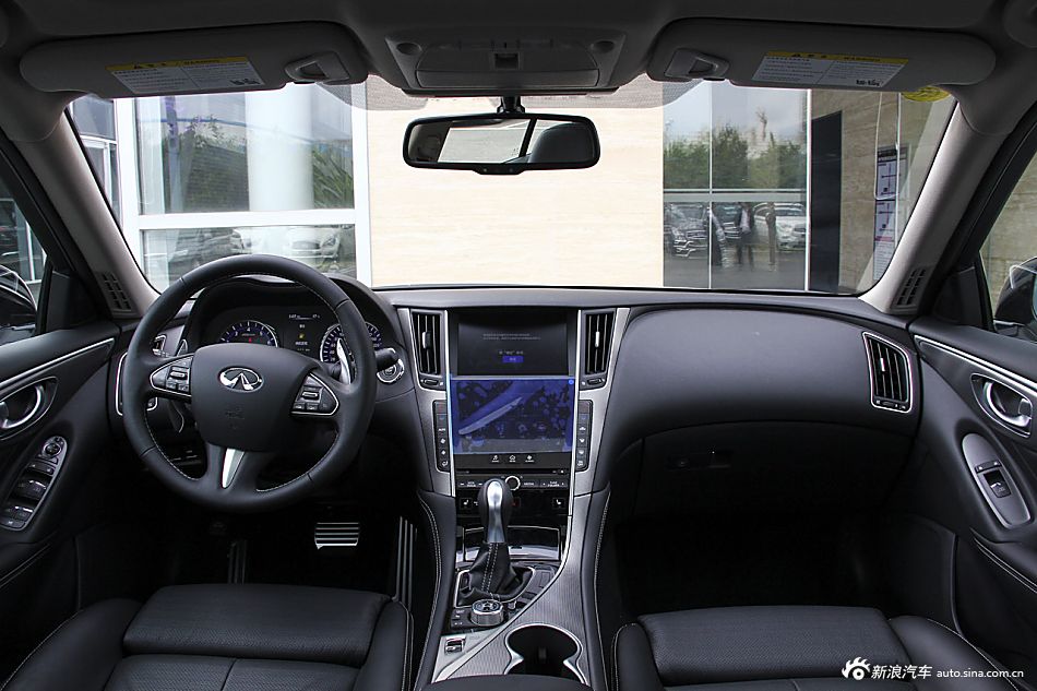 2015款英菲尼迪Q50L 2.0T自动运动版