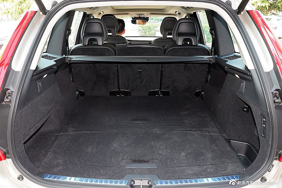 2015款沃尔沃XC90 2.0T T6智雅版