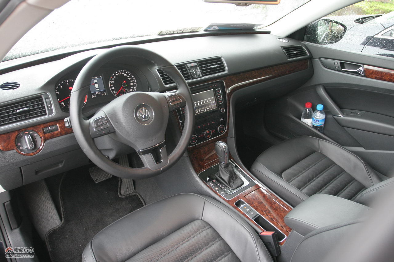 0t御尊版内饰功能_帕萨特内饰图片6143440_汽车图库_新浪汽车_新浪网