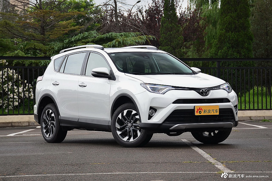2016款RAV4荣放 2.5L自动四驱尊贵版