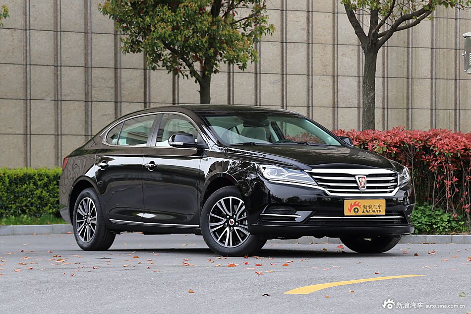 油耗不到2L的中型车 实拍荣威e950