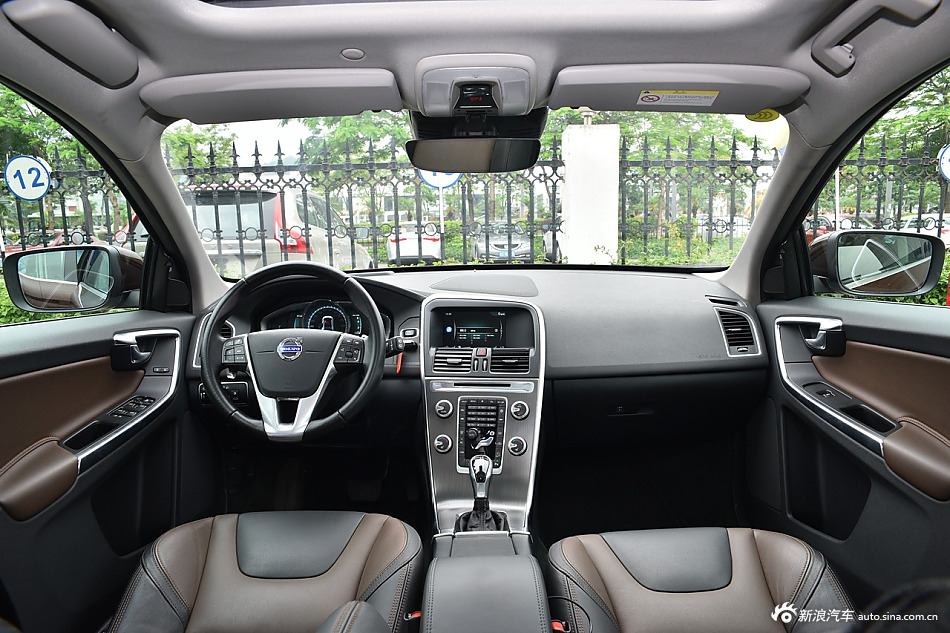2015款沃尔沃XC60 2.0T T5 AWD智驭版