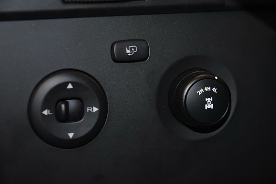 2012款荣威W5 3.2L自动四驱尊域版