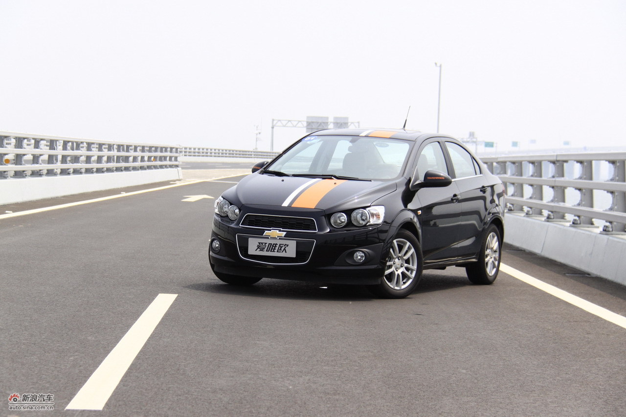 爱唯欧三厢外观_爱唯欧外观图片6953484_汽车图库_新浪汽车_新浪网