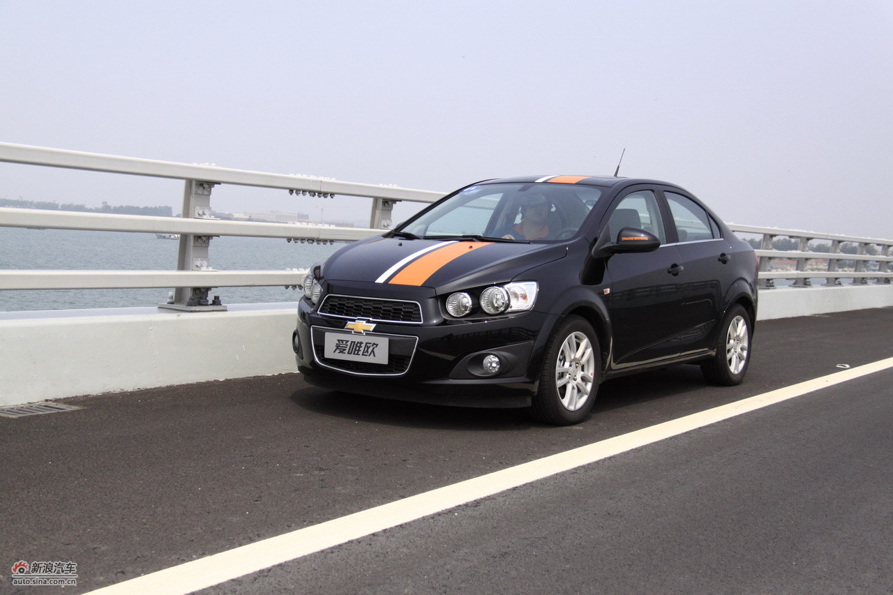 爱唯欧三厢外观_爱唯欧外观图片6953492_汽车图库_新浪汽车_新浪网