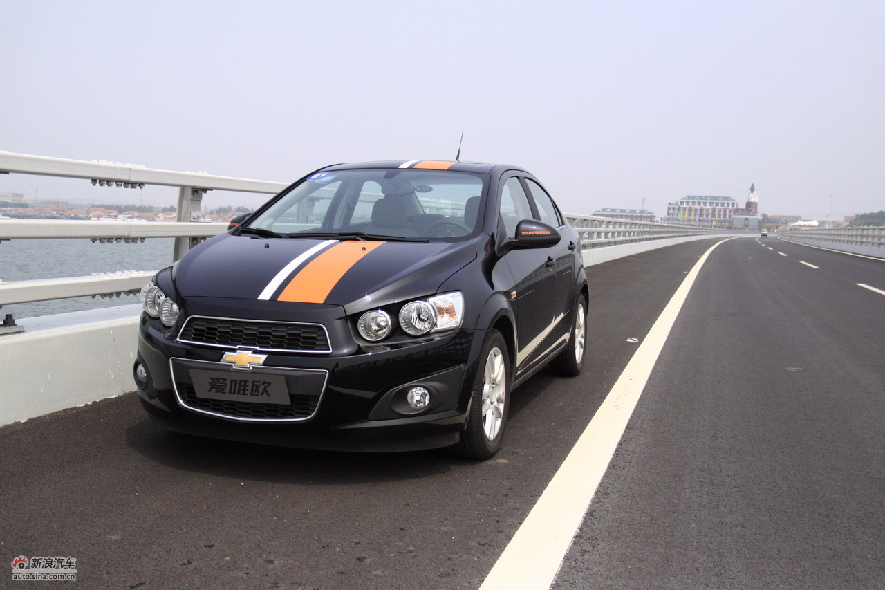 爱唯欧三厢外观_爱唯欧外观图片6953498_汽车图库_新浪汽车_新浪网