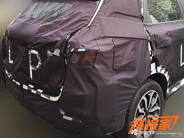 荣威新SUV RX5谍照