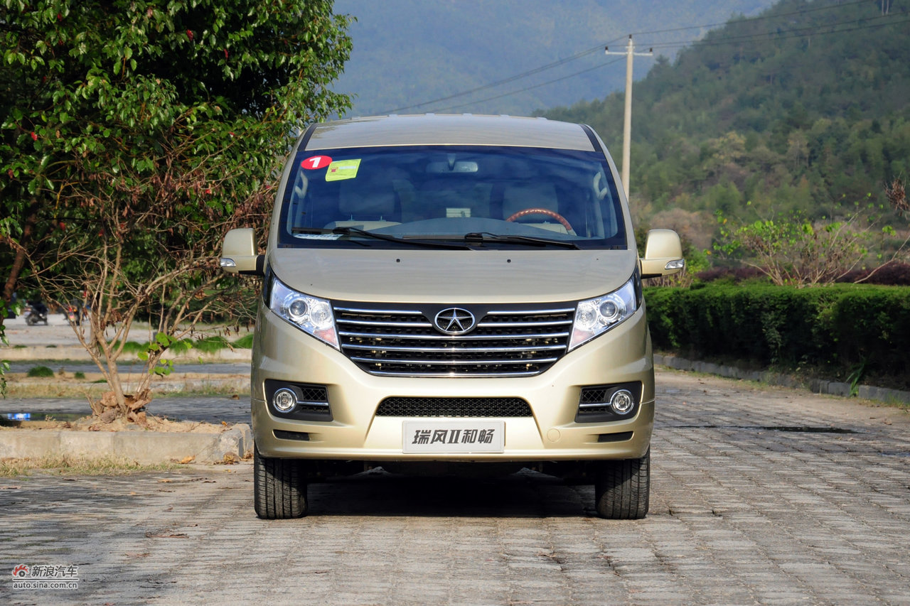 新浪汽车体验试驾瑞风和畅_瑞风m5外观图片10253504_汽车图库_新浪