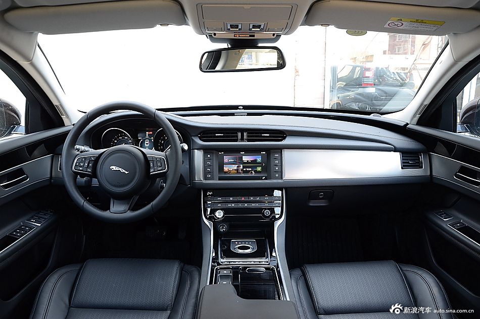 2016款捷豹XF 3.0T自动两驱风华版