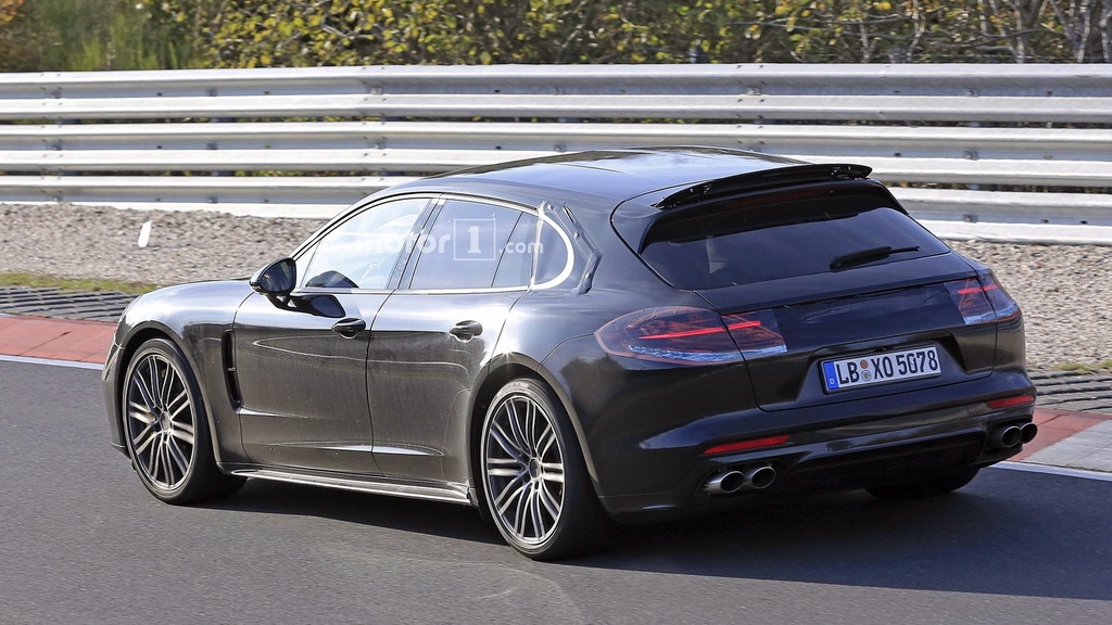 曝全新Panamera旅行版谍照