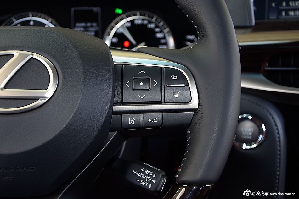 2016款雷克萨斯LX570 5.7L自动尊贵豪华型