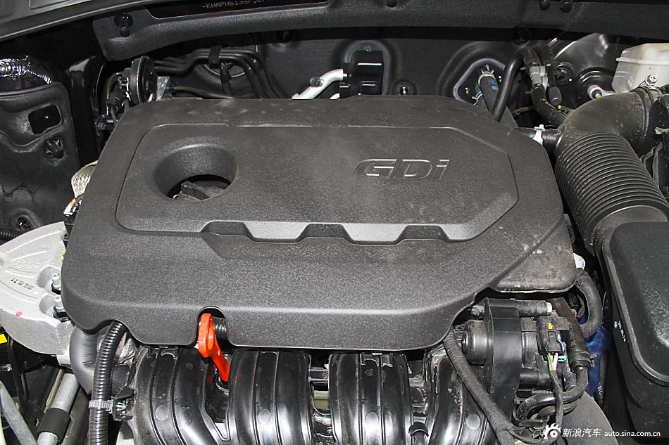 2015款索兰托L 2.4L自动汽油四驱精英版 7座 国5