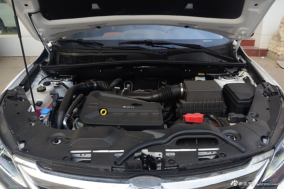 2016款比亚迪宋2.0TID自动尊贵型