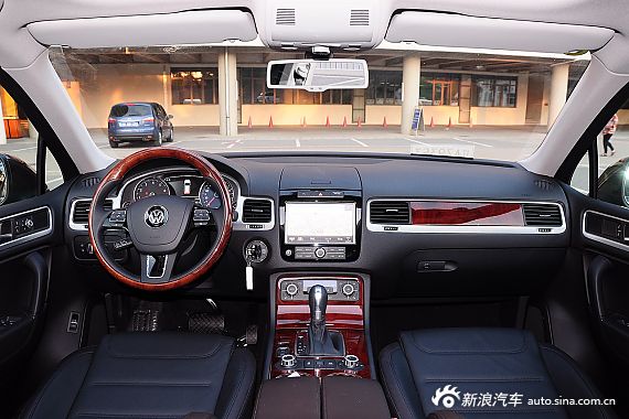 2011款途锐V6 3.0TSI汽油舒适型