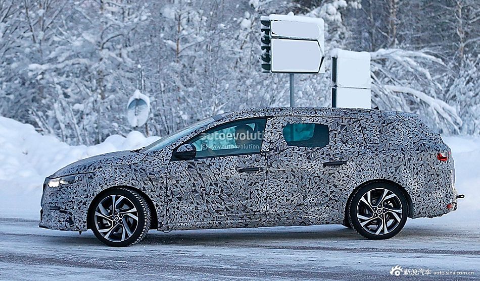 全新梅甘娜旅行版谍照