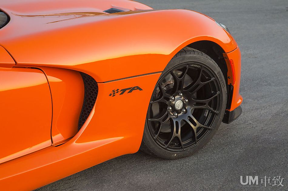 灵蛇出洞 蝰蛇ta赛道特别版发布_24973944_汽车图库_新浪汽车_新浪网