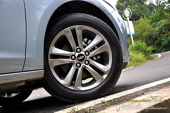 2015款科鲁兹1.4T自动旗舰版