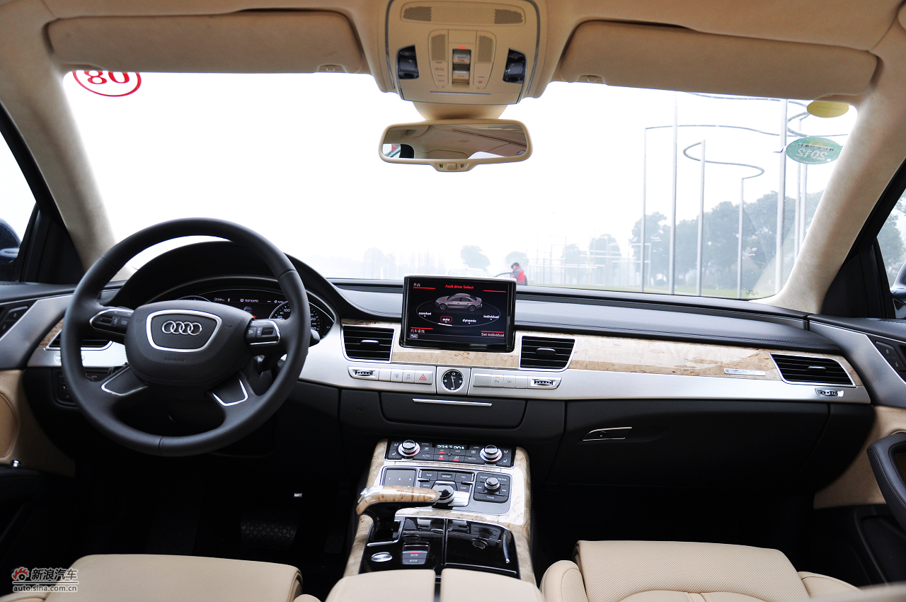 全新奥迪a8l内饰