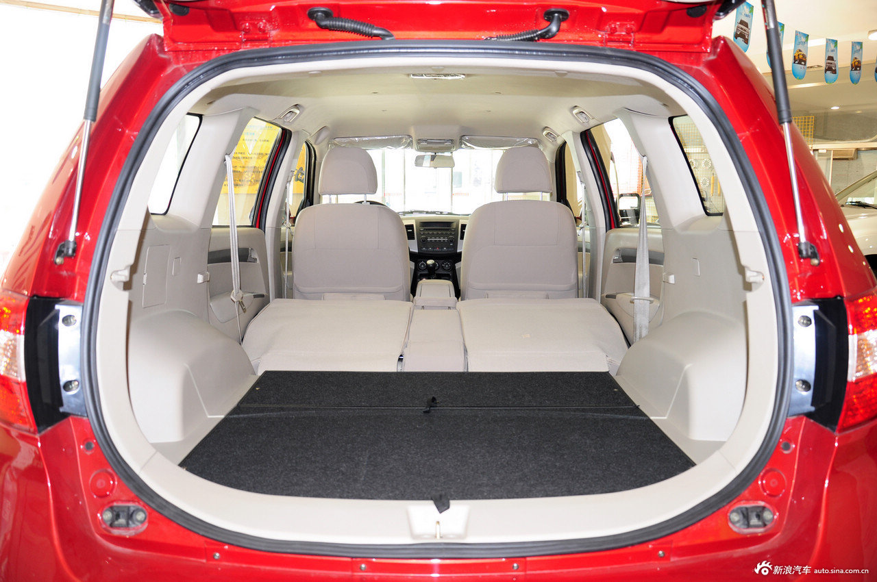 2012款陆风x8探索版实拍_陆风x8空间图片14603994_汽车图库_新浪汽车