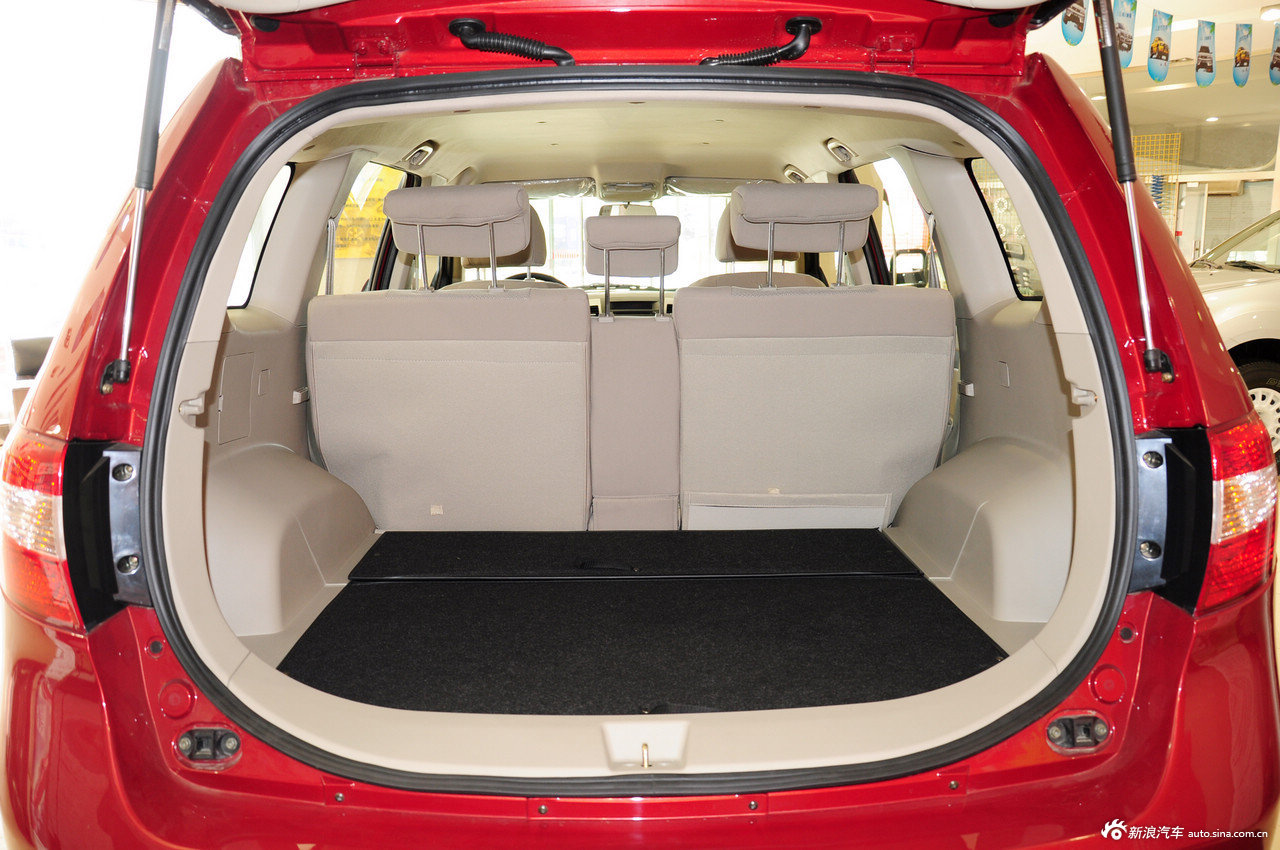 2012款陆风x8探索版实拍_陆风x8空间图片14604000_汽车图库_新浪汽车