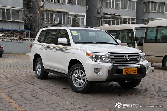 2012款兰德酷路泽到店实拍