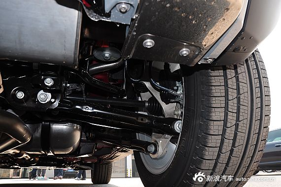 2015款揽胜极光2.0T锐动版