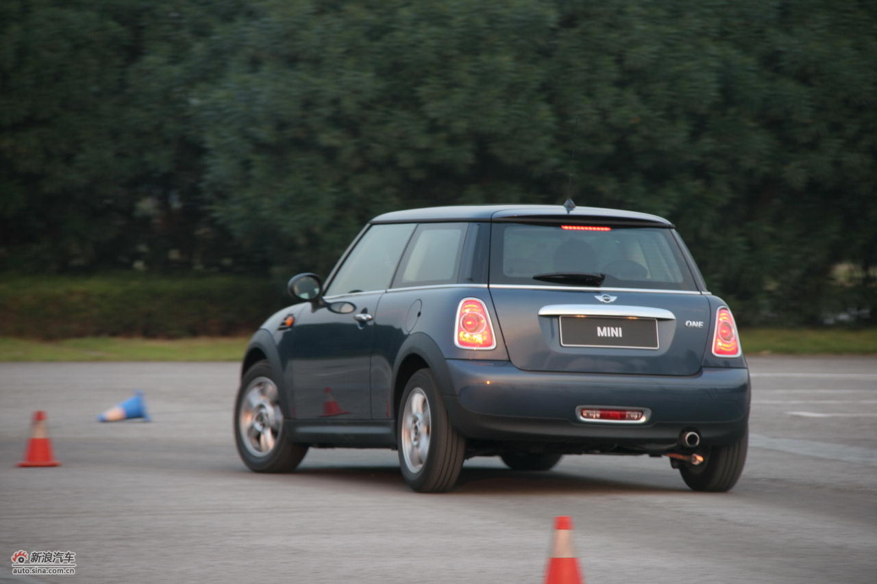 2011款mini one动态