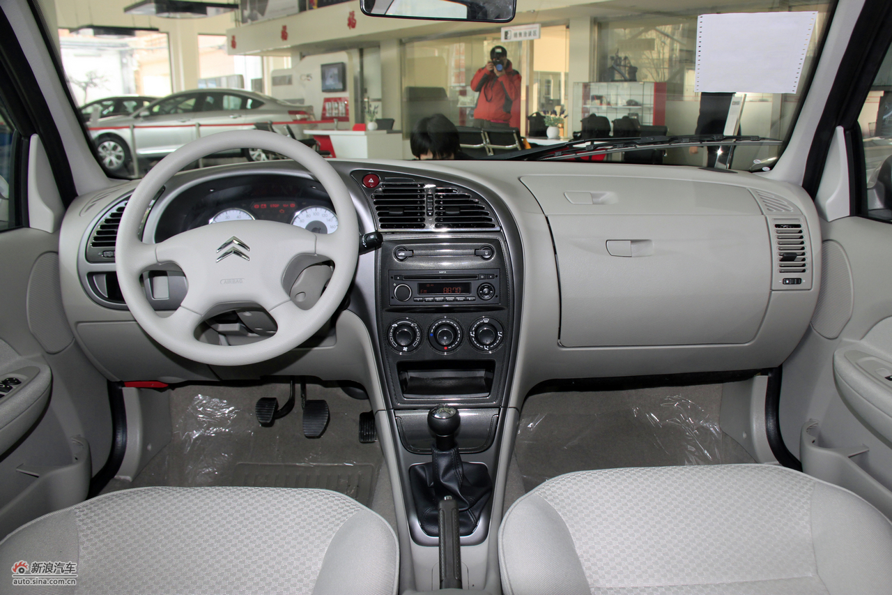 2011款爱丽舍高清到店实拍_爱丽舍内饰图片4474056_汽车图库_新浪汽车