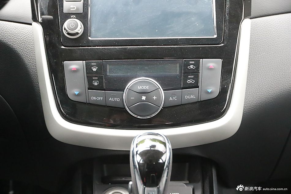 2016款新TIIDA 1.6L自动智尊版