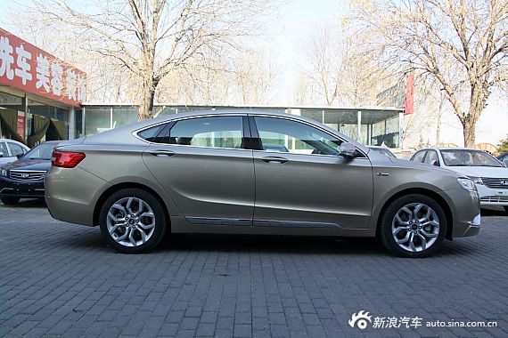 新浪汽车实拍吉利博瑞