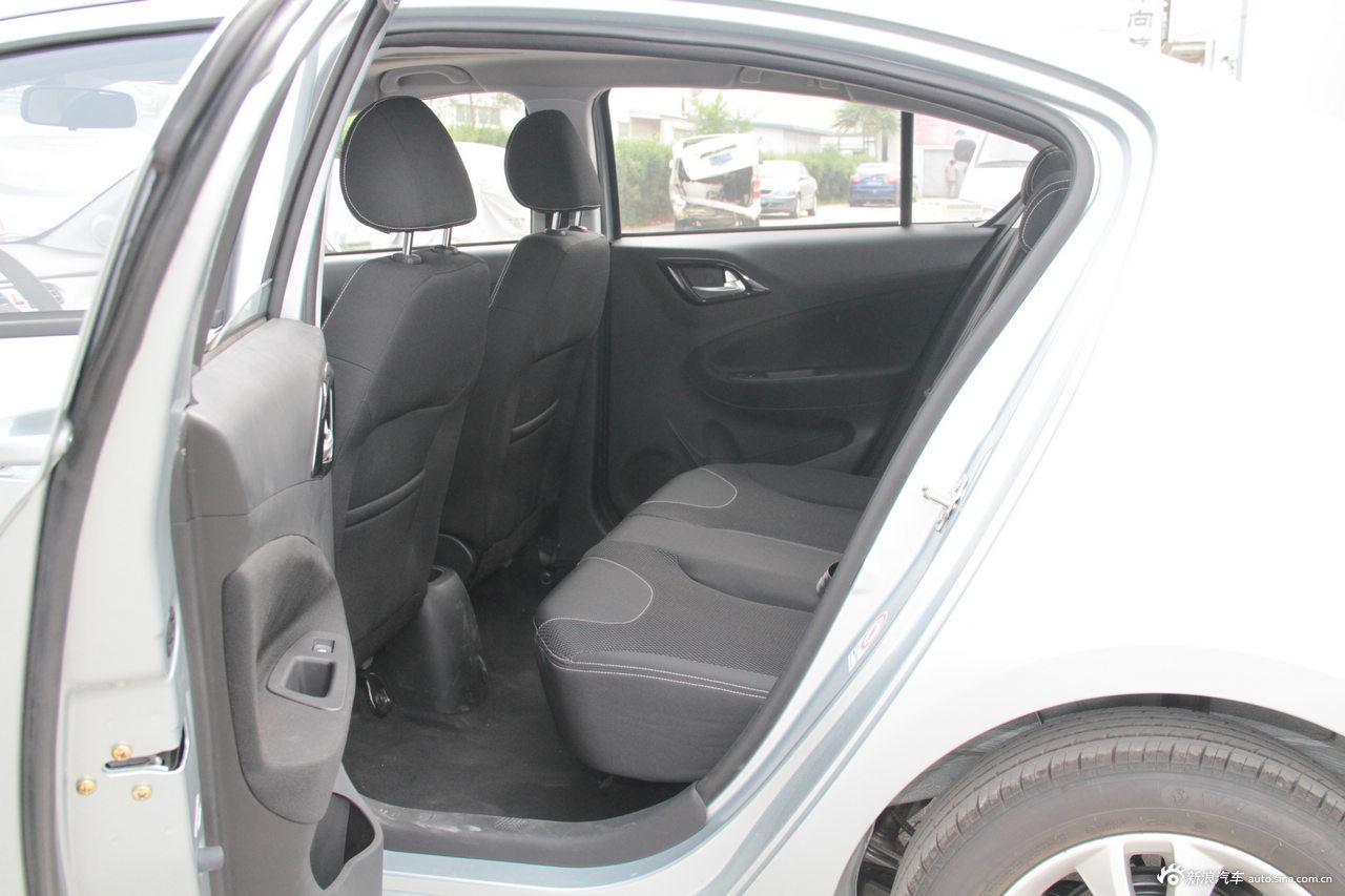 中华h230到店实拍_中华h230空间图片18304162_汽车图库_新浪汽车_新浪