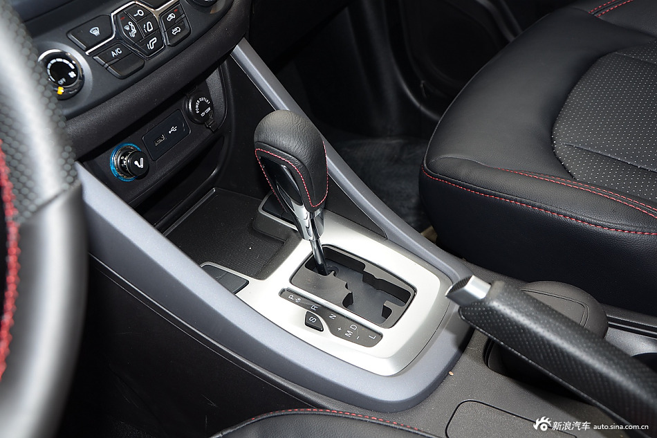 2016款瑞虎5 2.0L自动家悦信赖版