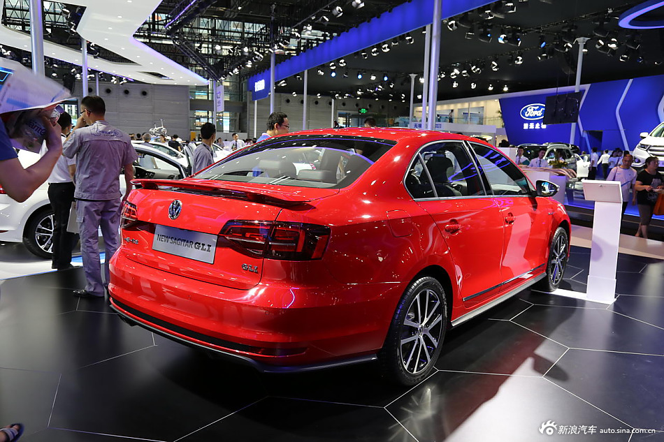 外观更富战斗气息 新款速腾gli今晚上市