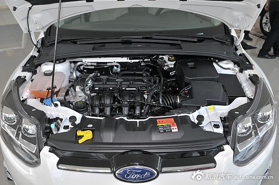 2012款福克斯三厢1.6L自动尊贵型