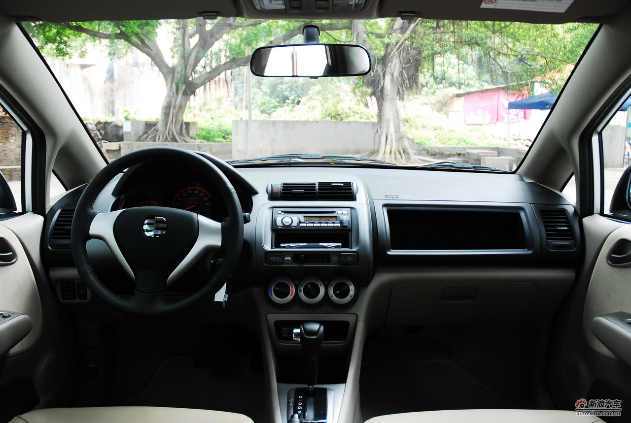 广汽本田理念s1内饰实拍